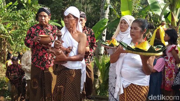 Bajong banyu atau perang air