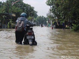 BPBD Jatim Ingatkan Warga Bantaran Sungai Waspada Banjir Saat Mudik Lebaran