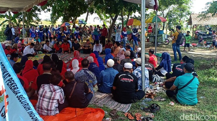 Ratusan buruh ziarah ke Makam Marsinah