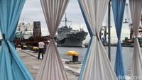 USS Blue Bridge tiba di Pelabuhan JICT 2 Tanjung Priok, Jakarta, Rabu (1/5).