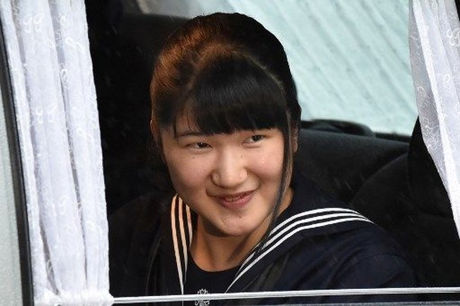 Putri Aiko punya arti nama yang sangat indah. Ai artinya cinta dan Ko adalah anak. seseorang yang selalu mencintai orang lain, begitu orangtua Aiko mengartikan nama putri cantiknya itu.  Foto: Dok. TheImperialHouseholdAgencyof/AFP, Getty Images