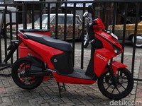 Berita Populer: Dari Pemulung Jadi Modifikator Interior Mobil Artis