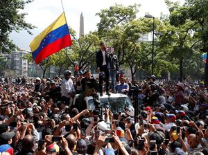 Video Bentrok Saat Upaya Kudeta di Venezuela