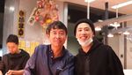 Serunya Taka ONE OK ROCK Saat Makan Bareng Ed Sheeran dan Belanja Seafood
