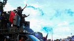Petasan Hingga Flare Tutup Aksi May Day di Jakarta