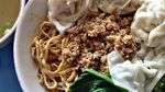 Dingin Berangin, Pagi Ini Paling Mantap Makan Mie Pangsit