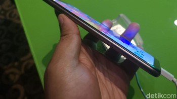 Berbeda dengan Smart 3 Plus, Hot 7 Pro daya tariknya di RAM 6 GB dan ROM 64 GB. (Foto: detikINET/Agus Tri Haryanto)