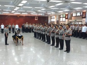 Kapolri Pimpin Upacara Sertijab Irwasum, Kabaharkam dan Kabaintelkam
