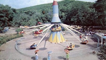 Wahaya roket yang digemari anak-anak pada saat itu. (Foto: Retro DPRK/News Dog Media)