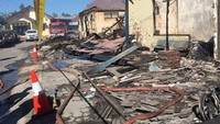 Kebakaran terjadi sekitar pukul 11.30 WIB, Kamis (2/5/2019). Api diduga berasal dari kantor bangunan depan tepatnya berada di gudang Seksi Umum Polres Lampung Selatan. (Foto: Dok. Humas Polda Lampung)