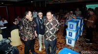 Adapun yang harus dilaporkan adalah penerimaan dan pengeluaran dana kampanye berdokumen asli dan laporan dana awal kampanye berdokumen asli. Setelah dilaporkan nantinya kantor akuntan publik akan melakukan audit atas hal itu.