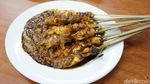 20 Sate Ayam dan Kambing Gerobakan Maknyus