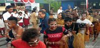 Mereka yang Gembira Menyambut Internet Cepat di Tanah Papua