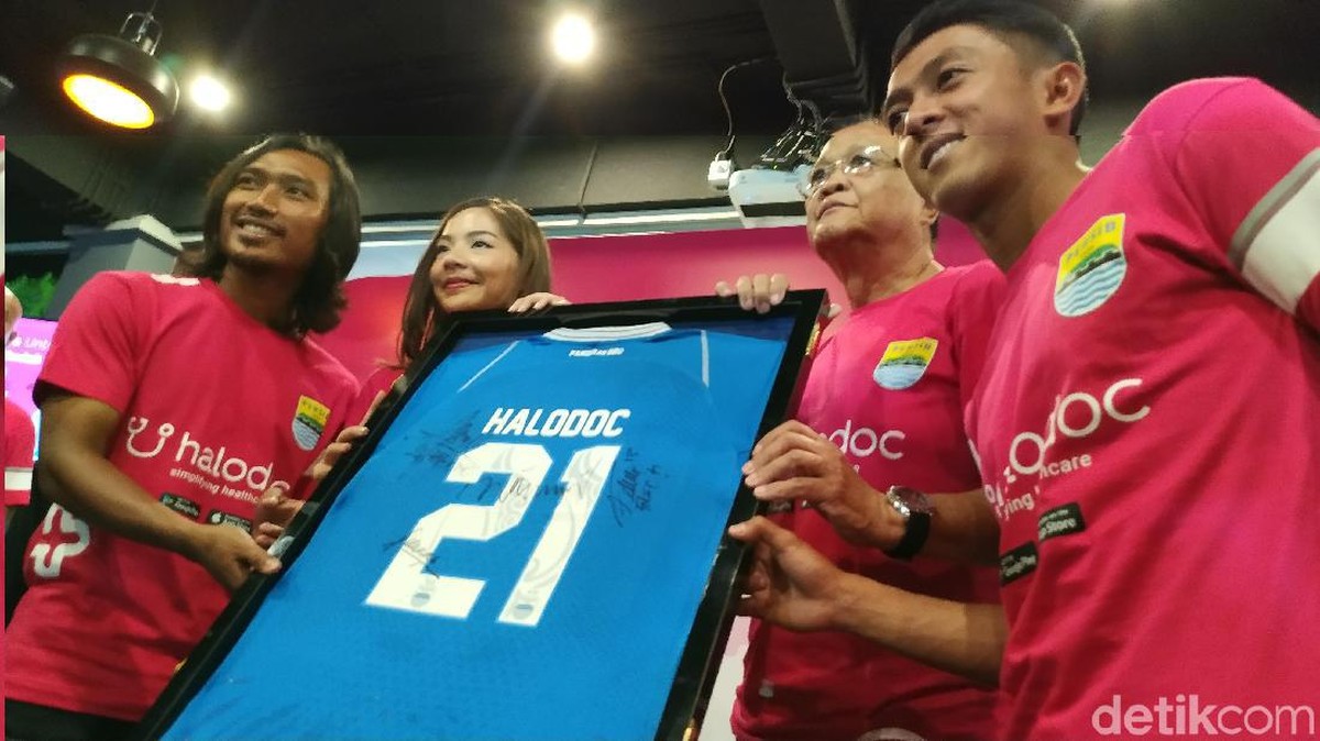Persib Bandung dapat sponsor lagi. (Mukhlis Dinillah/detikSport)