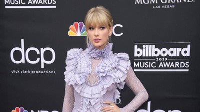 Inilah Para Artis Berbusana Terbaik di Billboard Music Awards 2019