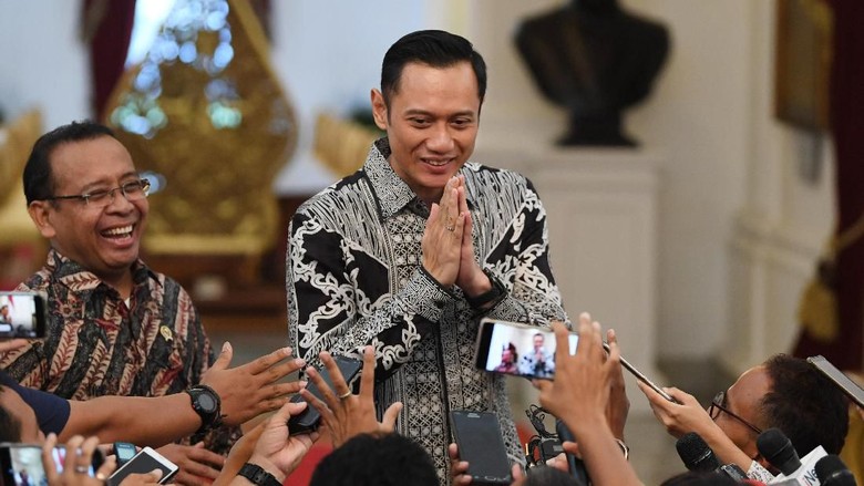 AHY Dukung Program Jokowi Bangun SDM Unggul AHY Dukung Program Jokowi Bangun SDM Unggul