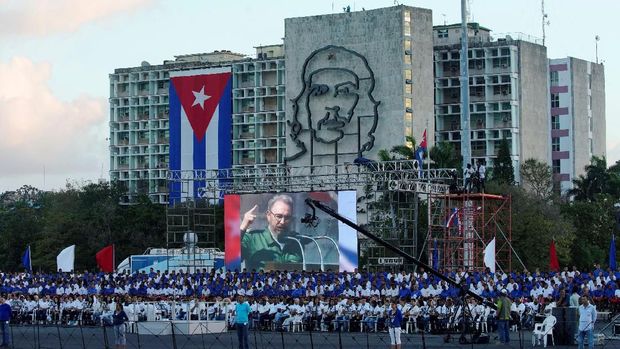 Late Cuban President Fidel Castro is seen on a screen as he delivers a speech during a May Day rally in Havana, Cuba May 1, 2019. REUTERS/Alexandre Meneghini