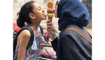 Intip Momen Kulineran Seru Anak Ramzy yang Stylish, Asila Maisa