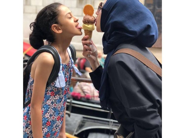 Intip Momen Kulineran Seru Anak Ramzy yang Stylish, Asila Maisa