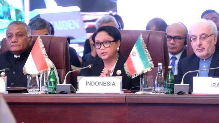 Menlu RI dan Qatar Bahas Pengiriman Tenaga Medis Profesional dari Indonesia