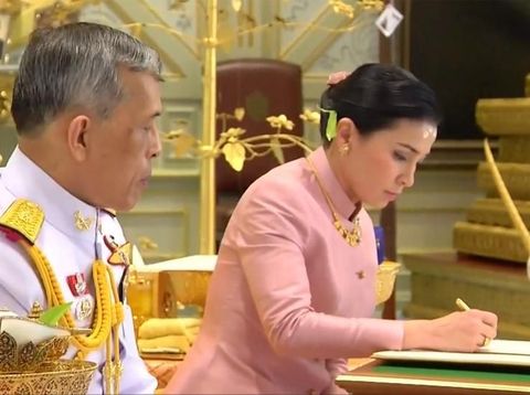 Ini Ratu Baru Thailand, Eks Pengawal yang Gosipnya Jadi Selingkuhan Raja