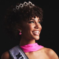 Kaliegh merupakan remaja 18 tahun asal Connecticut, Amerika Serikat. Sehari-harinya, juara Miss Teen USA 2019 ini bersekolah di Joseph A. Foran High School, Milford. Dia juga terdaftar di jurusan teater di Educational Center for the Arts. Foto: Dok. Instagram