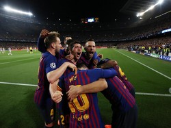 Barcelona ada di posisi ketiga. Blaugrana mempunyai nilai skuat 1,114 miliar euro. Lionel Messi jelas menjadi yang termahal. (Foto: Albert Gea/Reuters)