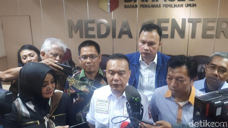 BPN Prabowo Laporkan Situng KPU ke Bawaslu BPN Prabowo Laporkan Situng KPU ke Bawaslu