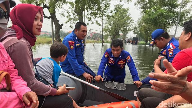 Banjir di Gresik terjang 18 desa/