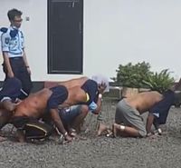 Viral Tahanan Narkoba Diseret di Nusakambangan, kalapas Dicopot Viral Tahanan Narkoba Diseret di Nusakambangan, Kalapas Dicopot