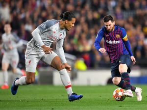Messi dan Aguero, Dua Striker yang Merepotkan Van Dijk