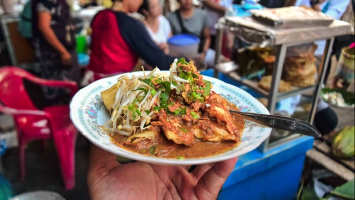 Tahu Gimbal On the Street
