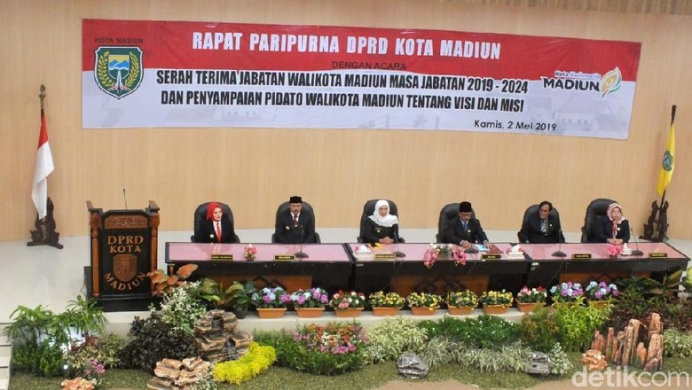 Tekan Pengangguran, Khofifah Siapkan Job Center Bakorwil Madiun Tekan Pengangguran, Khofifah Siapkan Job Center Bakorwil Madiun