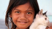 Anak-anak kecil di Pulau Napuka. Saat dewasa, tak sedikit dari mereka yang pindah ke Haiti untuk bekerja (Andrew Evans/BBC Travel)