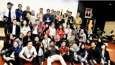 YouTuber hingga Gamer Raih Penghargaan Vokasi UI