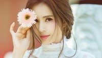 Hingga saat ini Carman Lee memang masih betah melajang usai putus dari pengusaha Martin Kwok pada 2008 lalu. Dok. Weibo