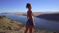 Ini saat dia berada di berada di Colombia River (rachelc00k/Instagram)