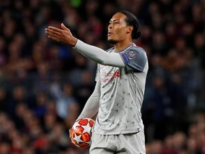 Jelang Liverpool vs Barcelona, Kondisi Van Dijk Jadi Sorotan