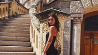 Ini foto liburannya saat di Monte Carlo, Monako (rachelc00k/Instagram)