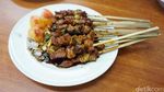 20 Sate Ayam dan Kambing Gerobakan Maknyus