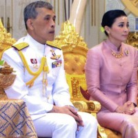 Beberapa tahun ke belakang ini, hubungan keduanya sudah menjadi rahasia umum di Thailand, bahkan sudah disebut sebagai istri sang raja sejak 2017 silam.  Foto: dok. Instagram @thairoyalfamily