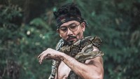 Denny Sumargo dan Vincent Verhaag bertualang dalam My Trip My Adventure Survival di Kutai Timur. (MTMA)