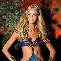 Demi memenuhi permintaan Victorias Secret, wanita 30 tahun ini mengonsumsi makanan sehat dan olahraga dua kali sehari. Namun belum dianggap sesuai target. Erin pun sempat mengalami depresi hingga akhirnya memutuskan berhenti. Foto: Getty Images