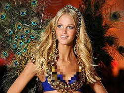 8 Foto Terbaru Model Victorias Secret yang Bangkrut karena Utang Kartu Kredit
