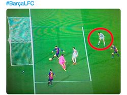 Meme Liverpool Dilumat Barcelona, Ada Messi Hipnotis Van Dijk