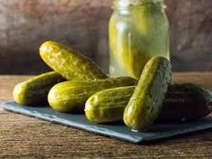 Jangan Konsumsi 7 Makanan Ini Saat Sahur Agar Perut Tak Kembung