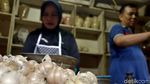 Duh! Harga Bawang Putih Bikin Emak-emak Pusing