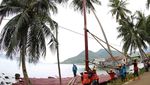 Perjuangan Terangi Natuna, Seberangi Laut hingga Tembus Hutan