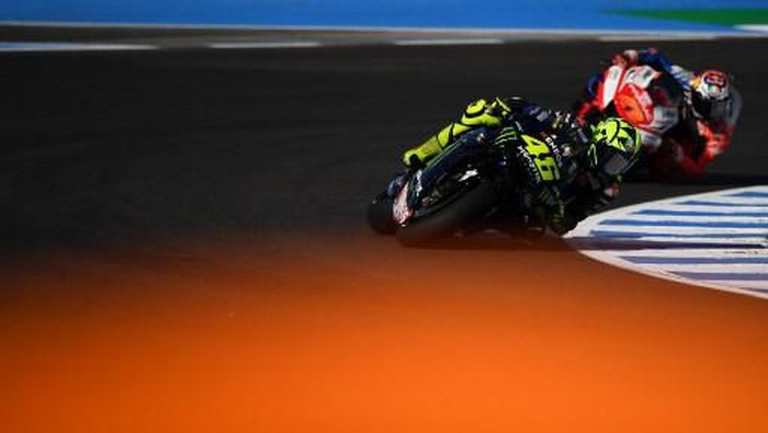 Monster Energy Yamahas Italian rider Valentino Rossi rides during the first MotoGP free practice session of the Spanish Grand Prix at the Jerez - Angel Nieto circuit in Jerez de la Frontera on May 3, 2019. (Photo by GABRIEL BOUYS / AFP)