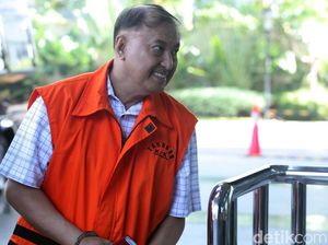 KPK Setor Hasil Lelang Range Rover ke Kas Negara dari Koruptor e-KTP